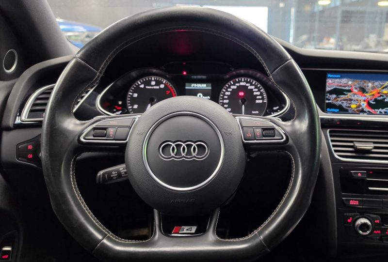 AUDI S4 IV (2) AVANT 3.0 TFSI 333 QUATTRO S TRONIC 7*1°MAIN*B&O*XENON*