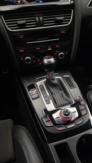 AUDI S4 IV (2) AVANT 3.0 TFSI 333 QUATTRO S TRONIC 7*1°MAIN*B&O*XENON*