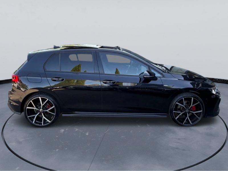 VOLKSWAGEN GOLF 8 GTD FULL OPTION /TOIT OUVRANT/HK/ATTELAGE2.0 TDI 200 DSG7 