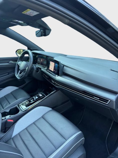 VOLKSWAGEN GOLF 8 GTD FULL OPTION /TOIT OUVRANT/HK/ATTELAGE2.0 TDI 200 DSG7 