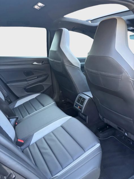 VOLKSWAGEN GOLF 8 GTD FULL OPTION /TOIT OUVRANT/HK/ATTELAGE2.0 TDI 200 DSG7 