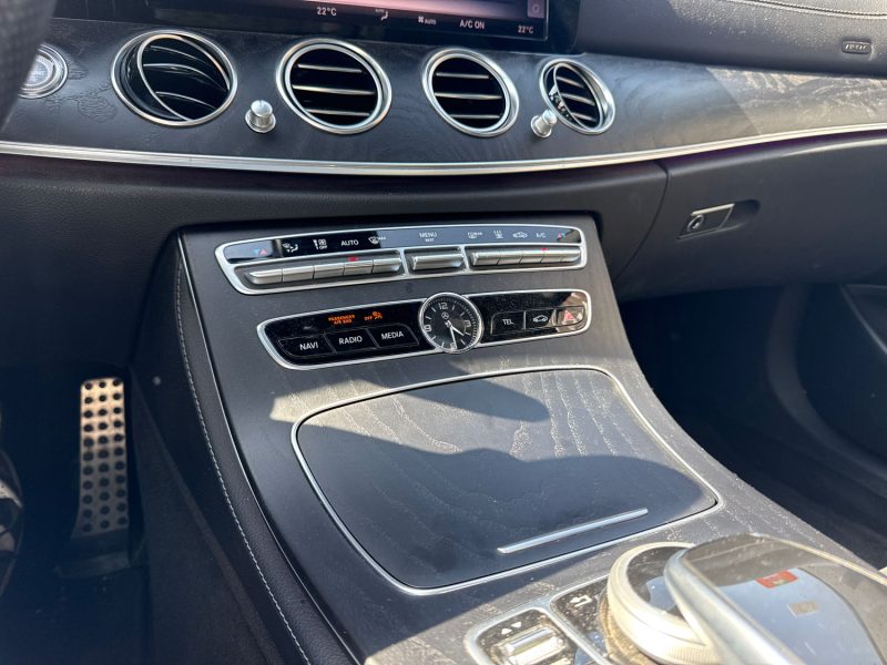 MERCEDES-BENZ CLASSE E BREAK 220 D 4-MATIC AMG LINE 