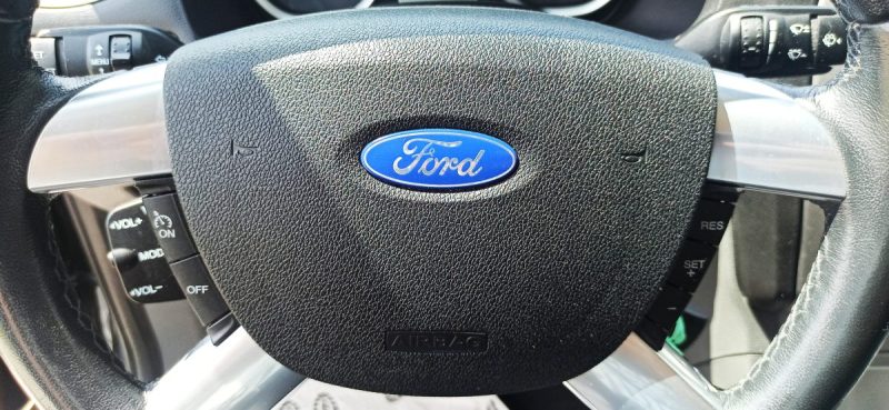 FORD FOCUS 1.6 TDCI BREAK 1ER MAIN GARANTIE 6MOIS