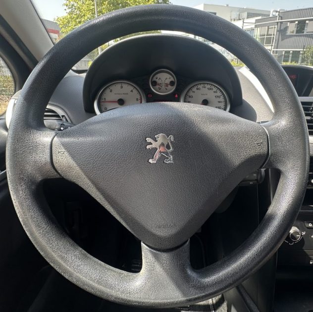 Peugeot 207 1.4 HDI 70ch - Garantie 12 mois