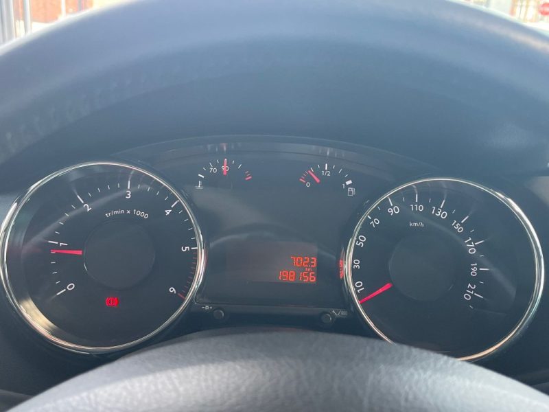 🚗 PEUGEOT 3008 1.6 HDI 16V 112ch ⚙️ 📱 Bluetooth ❄️ Climatisation 🛡️ Garantie