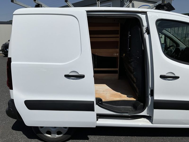 8 325€ HT* PEUGEOT PARTNER 1.6 BLUE HDI 100 CV PACK CLIM NAV 
