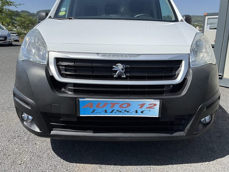 8 325€ HT* PEUGEOT PARTNER 1.6 BLUE HDI 100 CV PACK CLIM NAV 