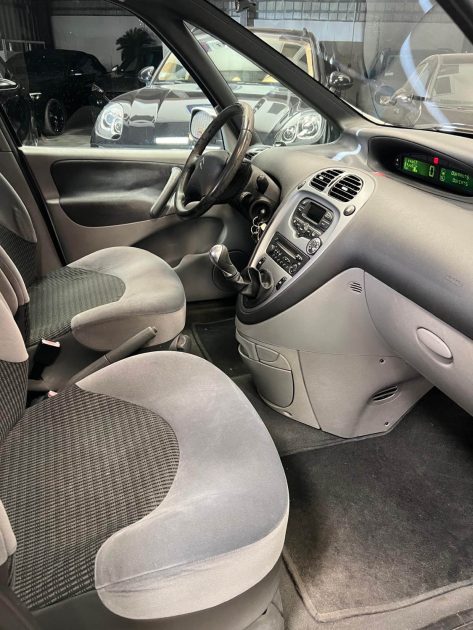 MAGNIFIQUE CITROEN XSARA PICASSO 1.6 ESSENCE 110CH (2EME MAIN, SUIVI ENTRETIEN, RADAR DE RECUL)