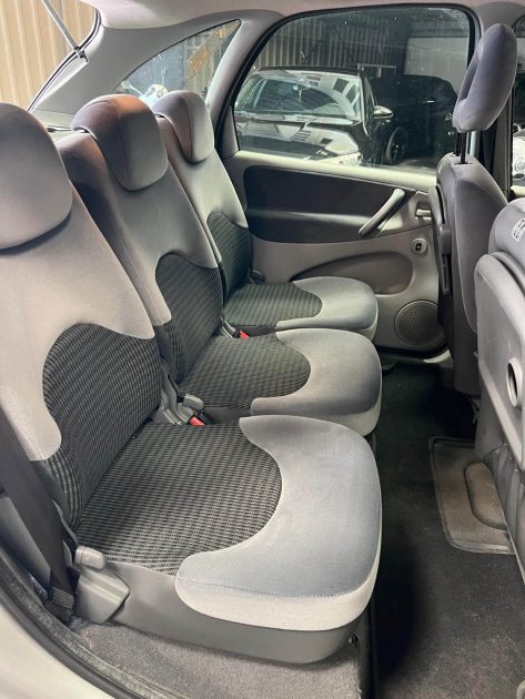 MAGNIFIQUE CITROEN XSARA PICASSO 1.6 ESSENCE 110CH (2EME MAIN, SUIVI ENTRETIEN, RADAR DE RECUL)