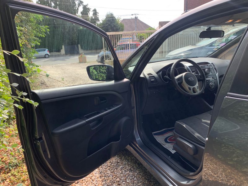 KIA VENGA (YN)  2010
