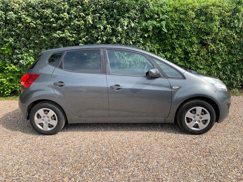 KIA VENGA (YN)  2010