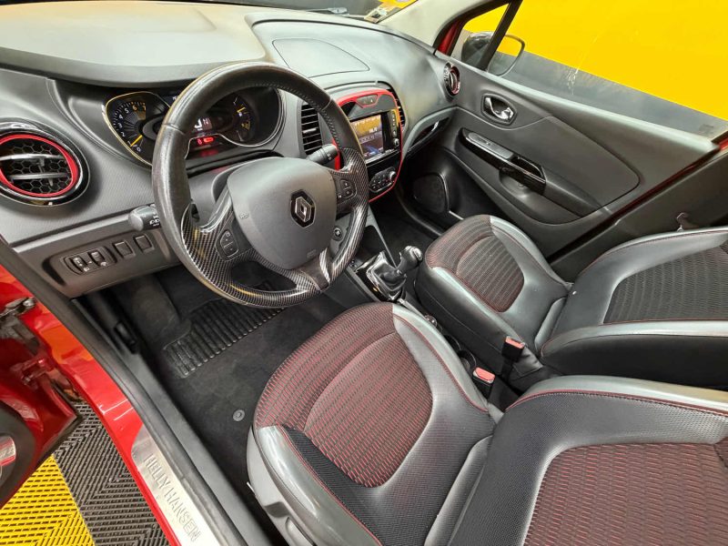 RENAULT CAPTUR 1.2 TCE 120 HELLY HANSEN EDC 