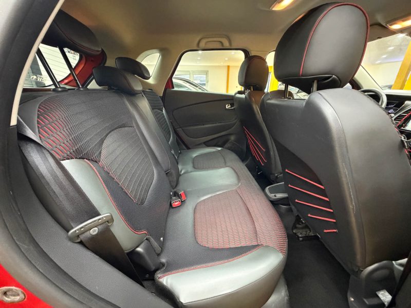 RENAULT CAPTUR 1.2 TCE 120 HELLY HANSEN EDC 