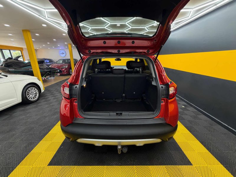 RENAULT CAPTUR 1.2 TCE 120 HELLY HANSEN EDC 