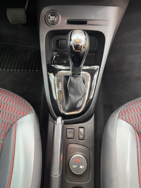 RENAULT CAPTUR 1.2 TCE 120 HELLY HANSEN EDC 