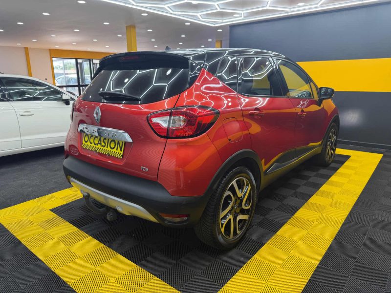 RENAULT CAPTUR 1.2 TCE 120 HELLY HANSEN EDC 