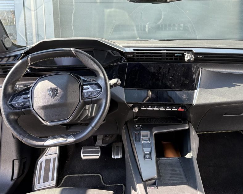 Peugeot 308 II 1.6 PHEV 225 GT e-EAT8 2022 — Entretien complet Peugeot - CAMERA 360°