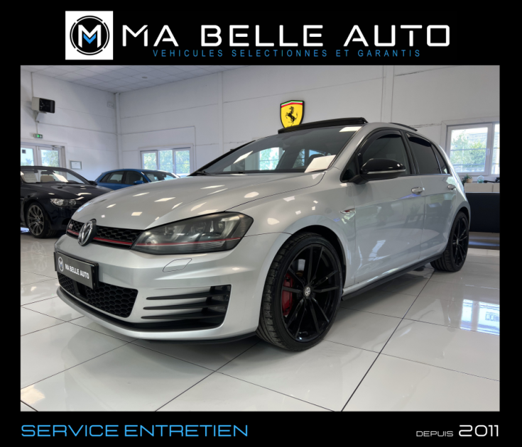 VOLKSWAGEN GOLF VII GTI PERFORMANCE 2.0 TSI 230 BVM / Toit ouvrant • DCC • ACC • 245 euros mensuel