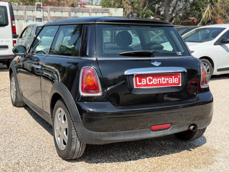 MINI ONE 75 2009