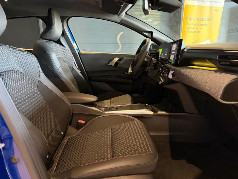 RENAULT CLIO TECHNO FULL HYBRID E-TECH 160 PACK SAFETY / DRIVING / PARKING 
