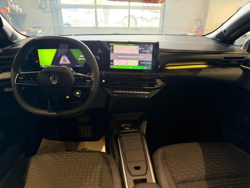 RENAULT CLIO TECHNO FULL HYBRID E-TECH 160 PACK SAFETY / DRIVING / PARKING 