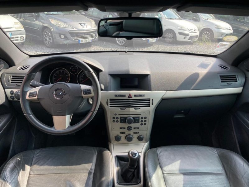 OPEL ASTRA TWIN TOP 1.8 TWINPORT COSMO 140CV / RÉVISÉE&GARANTIE 2006