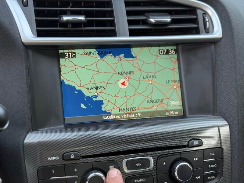 Citroën C4 1.6 VTi 120 Exclusive - Clim - Gps - Révisée & garantie 6 mois