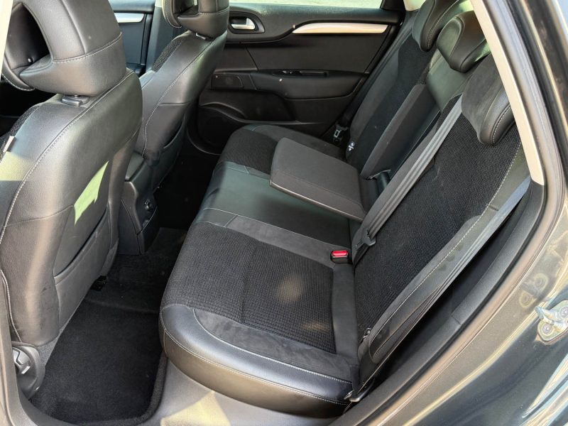 Citroën C4 1.6 VTi 120 Exclusive - Clim - Gps - Révisée & garantie 6 mois