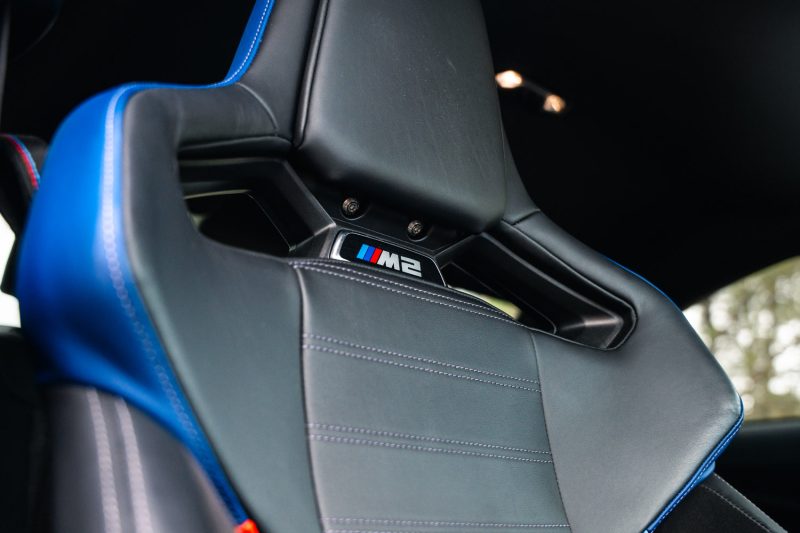 BMW M2 G87 FULL BLACK / RACEPACK CARBON / HARMAN