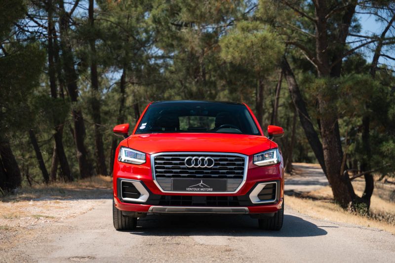 AUDI Q2 1.4 TFSI 150 S-line / bang / pano / carplay