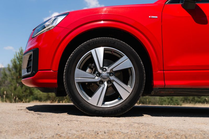 AUDI Q2 1.4 TFSI 150 S-line / bang / pano / carplay