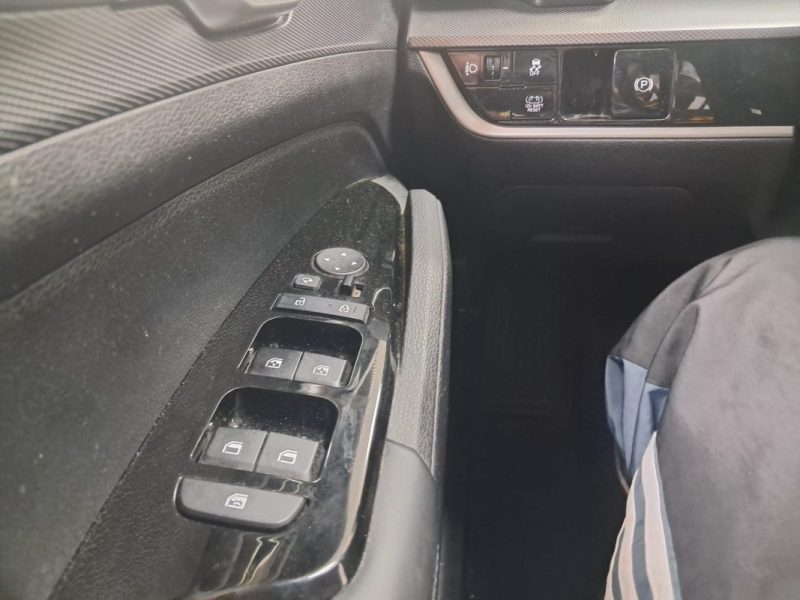 KIA SPORTAGE 1.6 HYBRIDE ESSENCE HEV 230cv ACTIVE/1 ERE MAIN/TVA RECUPERABLE