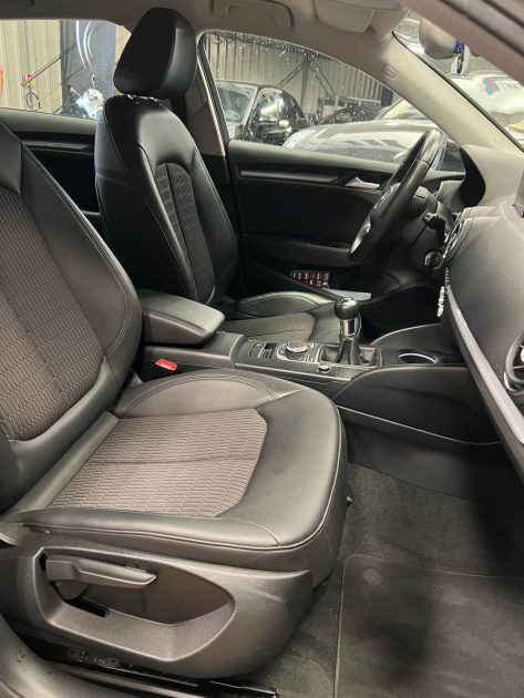 MAGNIFIQUE AUDI A3 1.4 TFSI 122CH AMBIENTE ( CLIM AUTO, SUIVI D’ENTRETIEN, ESSENCE)⭐⭐⭐⭐⭐