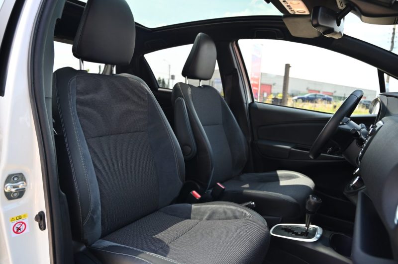 TOYOTA YARIS HYBRIDE 100H CHIC 5P 2018