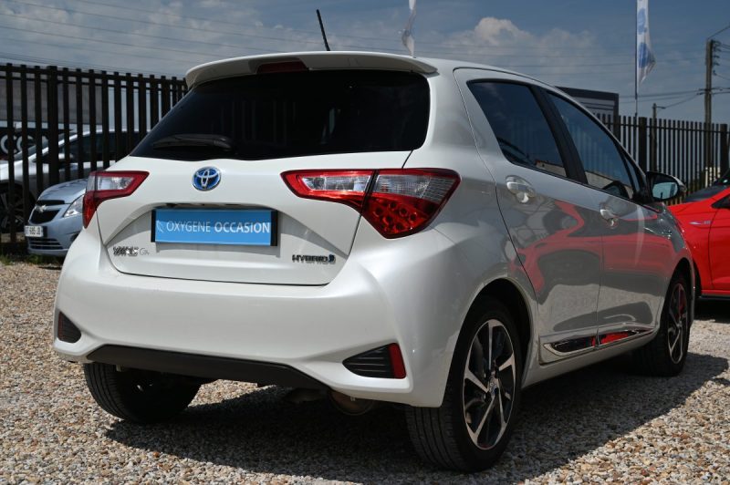 TOYOTA YARIS HYBRIDE 100H CHIC 5P 2018