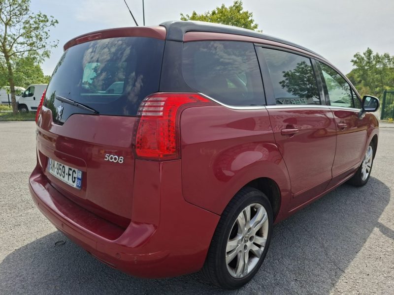 PEUGEOT 5008 1.6 HDI 110 PREMIUM PACK BMP6 2010 Toit panoramique Car play