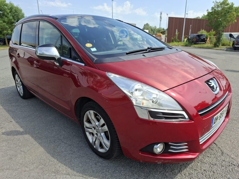 PEUGEOT 5008 1.6 HDI 110 PREMIUM PACK BMP6 2010 Toit panoramique Car play