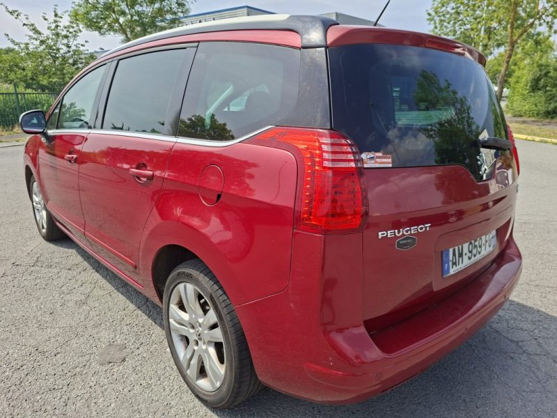 PEUGEOT 5008 1.6 HDI 110 PREMIUM PACK BMP6 2010 Toit panoramique Car play
