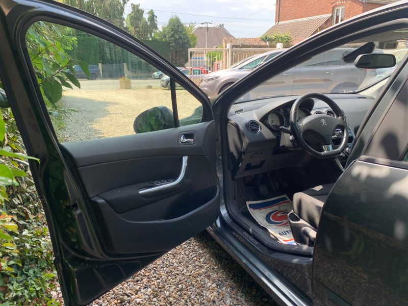 PEUGEOT 308 1.6 HDI 112 FELINE 2012