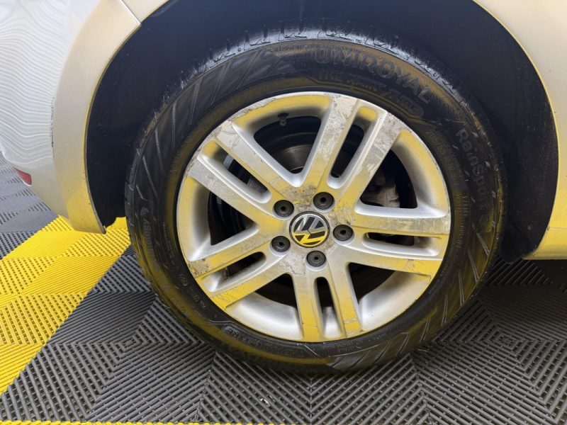 VOLKSWAGEN GOLF 1.6 TDI 105 TRENDLINE BLUEMOTION DSG 
