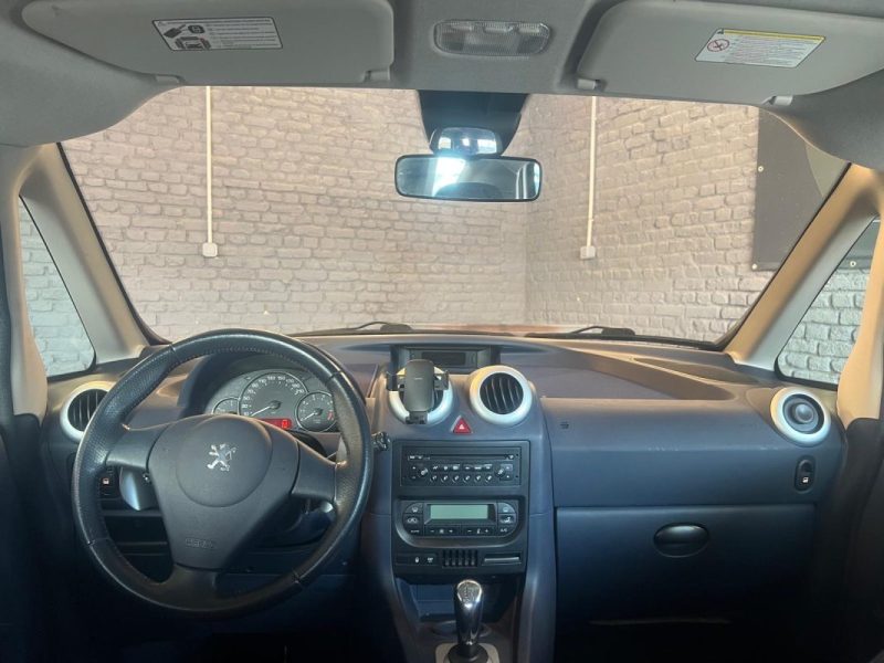PEUGEOT 1007 1.6I PREMIUM BOITE AUTO 