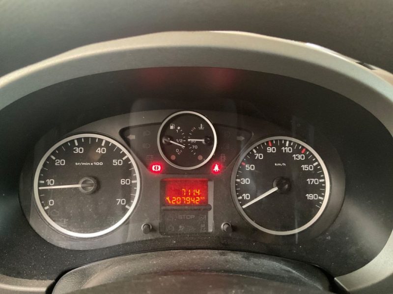 PEUGEOT PARTNER TEPEE 1.6 HDI 92 OUTDOOR 2010