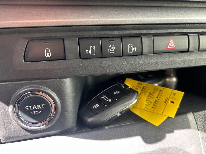 PEUGEOT TRAVELLER ALLURE 2.0 HDI 150 CH 09/2018