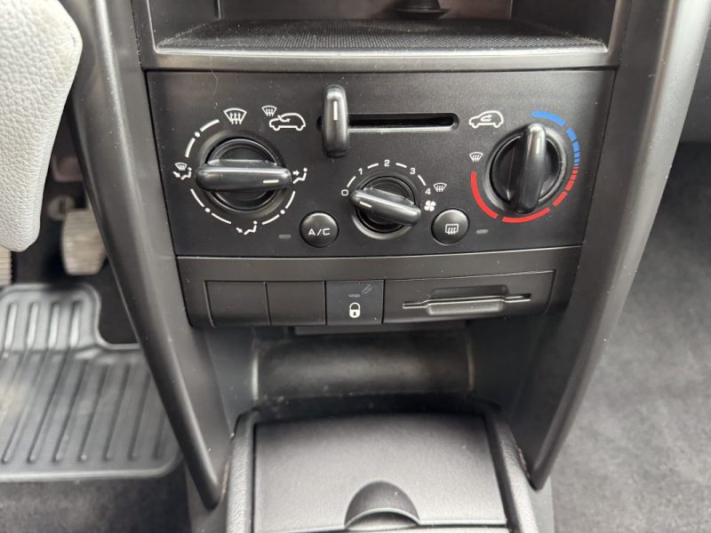 PEUGEOT 207 URBAN 2009 GARANTIE 12 MOIS
