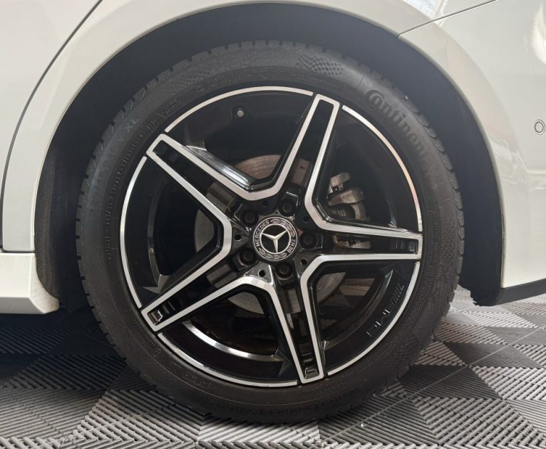 MERCEDES CLASSE A 200 AMG line TOIT OUVRANT 