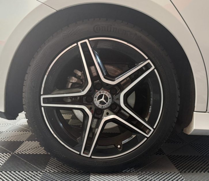 MERCEDES CLASSE A 200 AMG line TOIT OUVRANT 