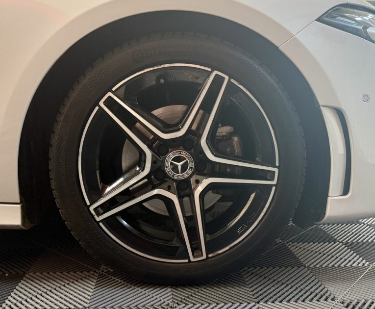 MERCEDES CLASSE A 200 AMG line TOIT OUVRANT 