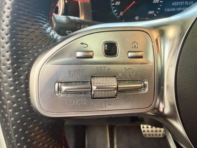 MERCEDES CLASSE A 200 AMG line TOIT OUVRANT 