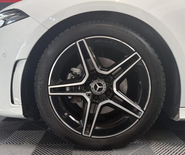 MERCEDES CLASSE A 200 AMG line TOIT OUVRANT 