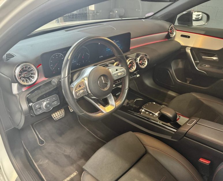 MERCEDES CLASSE A 200 AMG line TOIT OUVRANT 
